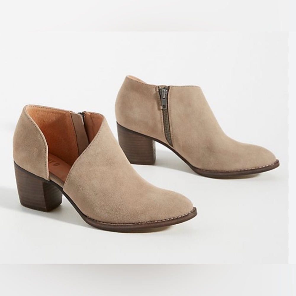 Silent D Bichon Cut-Out Ankle Boots